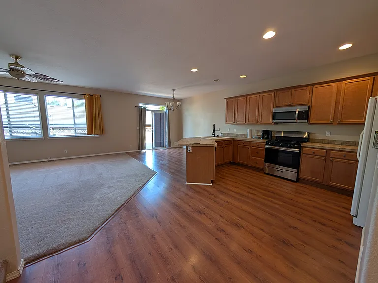 18545 SW Ping Ct — Photo 5