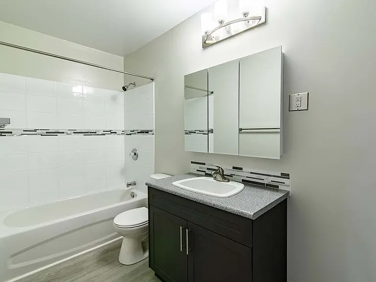 230 Fairlane Ave — Photo 5