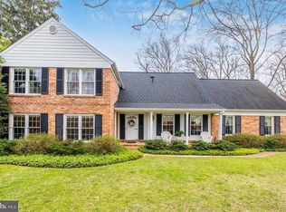 1179 Foxhound Ct, Mc Lean, VA 22102