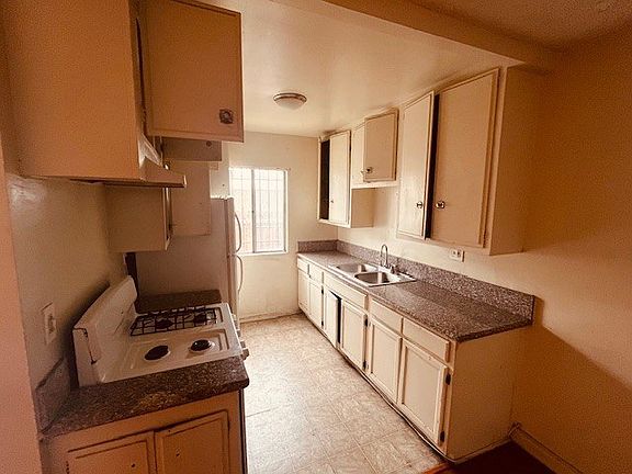 2nd image of 1974 S Holt Ave APT 2
