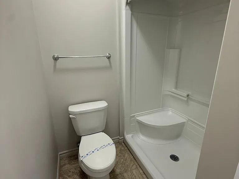 190 Carson Dr — Photo 16