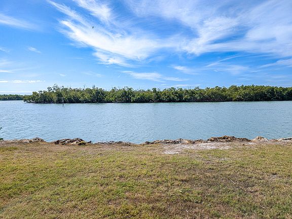 2nd image of 739 Palm Point Dr