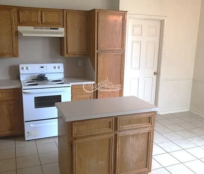 3807 Shellrock Dr — Photo 4
