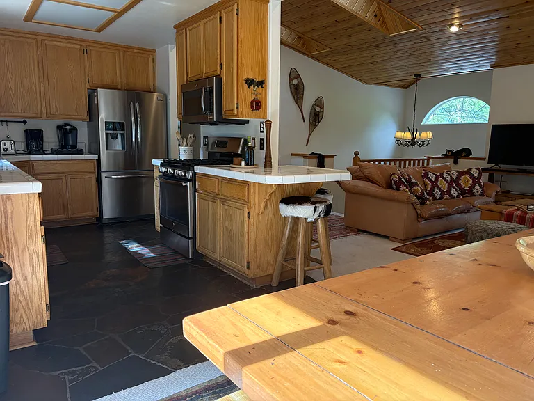 1119 Oxford Ct — Photo 11