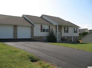 1615 Turtle Dove Trl, Sevierville, TN 37862