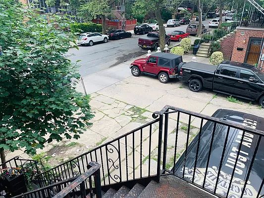 5th image of 2970 Avenue Z