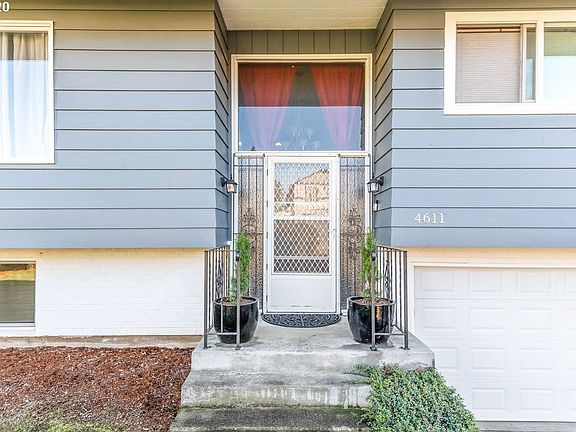 3rd image of 4611 NE 56th St