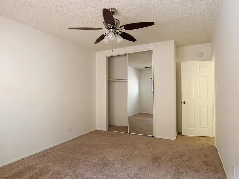 2651 E Wall St #4 — Photo 10