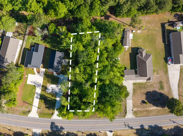43 Country Club Dr, Hampstead, NC 28443