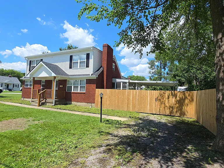 4829 Fielding Way — Photo 1