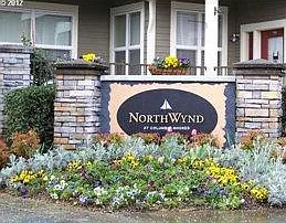724 SE Fairwinds Loop — Photo 6