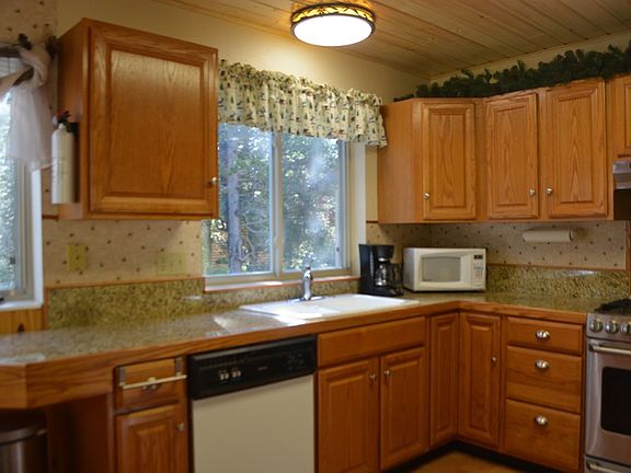 5th image of 3612 Island Dr