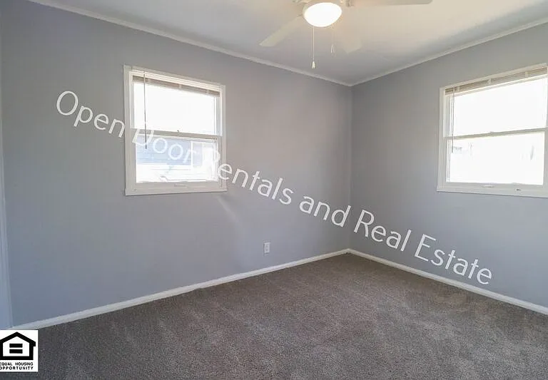6033 S Calhoun St — Photo 6