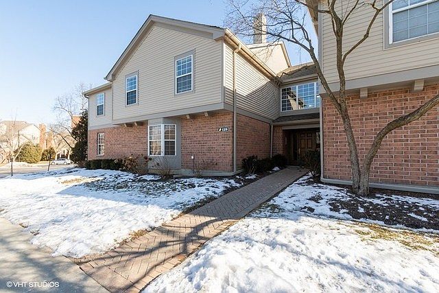 1st image of 129 White Oak Ct APT 10