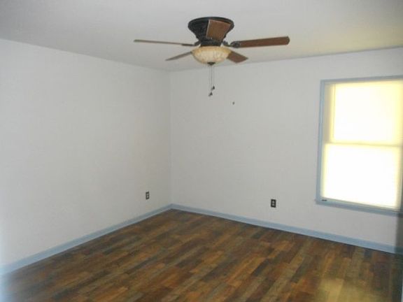 5th image of 139 Westfield Dr