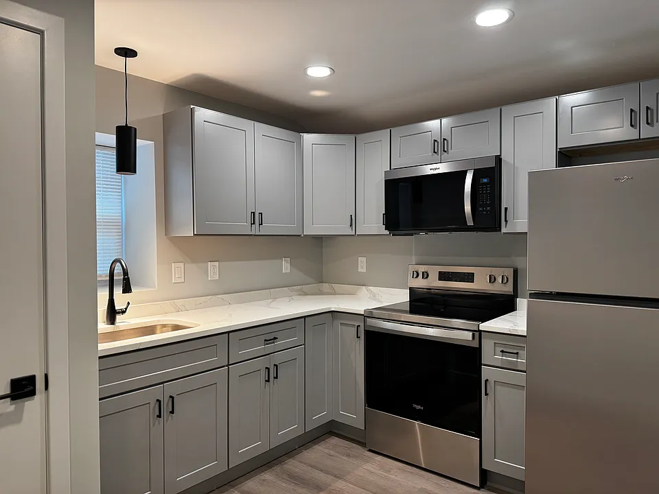 552-554 Hunt St #4