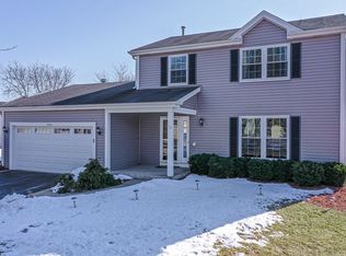 945 Woodbridge Dr, Cary, IL 60013