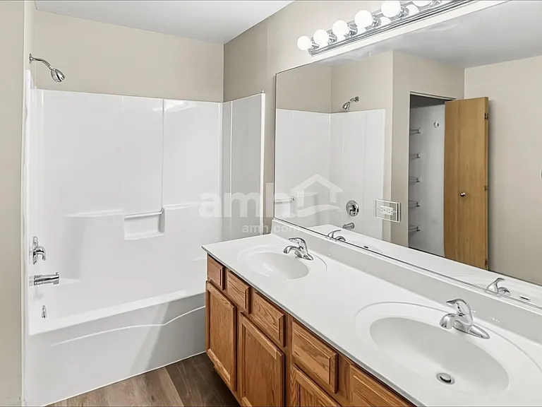 2771 Cranston Cir — Photo 13