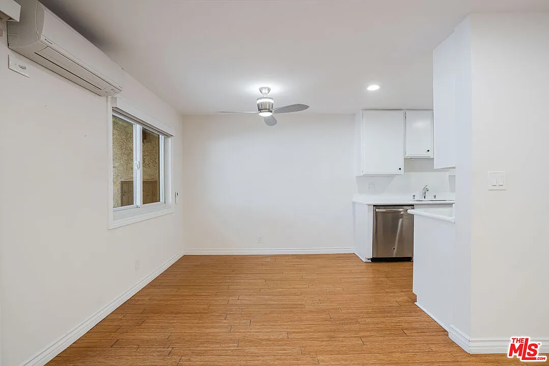 2 bed, 2.0 bath, 1031 sqft, $4,500 — Photo 4