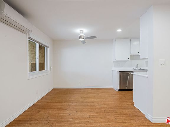 4th image of 918 17th St Unit 2