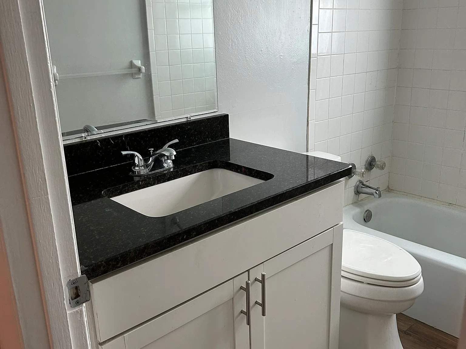 2 bed, 850 sqft, $1,600 — Photo 4
