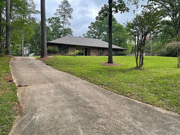 2nd image of 995 Stones Way Dr
