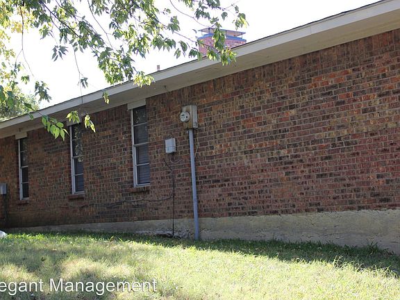 4th image of 2161 Villa Pl #B