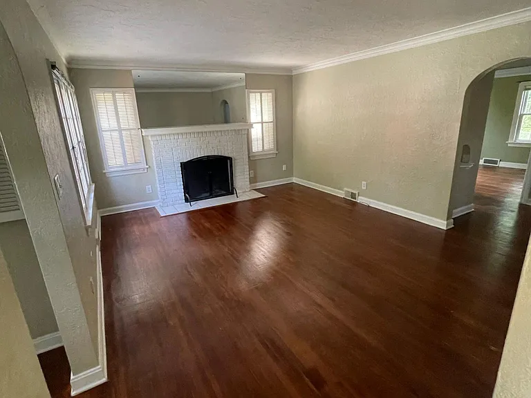 904 W Northcrest Ave — Photo 3