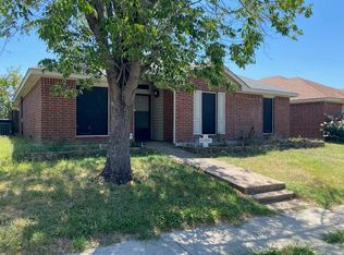 2621 Park Valley Dr, Mesquite, TX 75181
