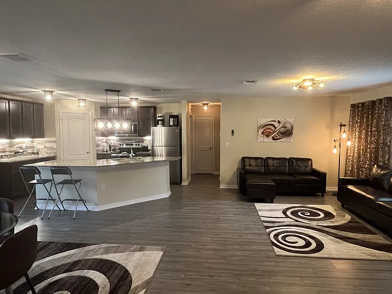 37 Rickenbacker Dr — Photo 11