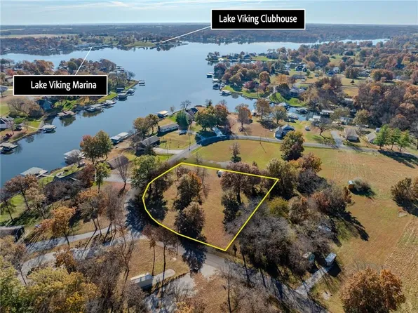 1843 & 1844 Lake Viking Ter, Gallatin, MO 64640