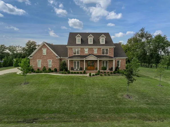 136 Doe Valley, Lexington, KY 40515