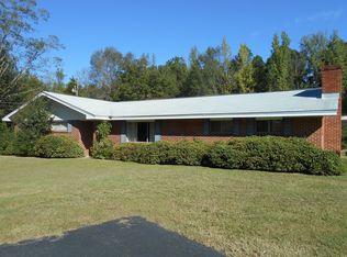 1281 Lake Lowndes Rd, Columbus, MS 39702
