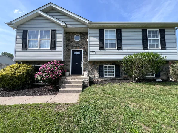 28 Roger Ct, Ranson, WV 25438