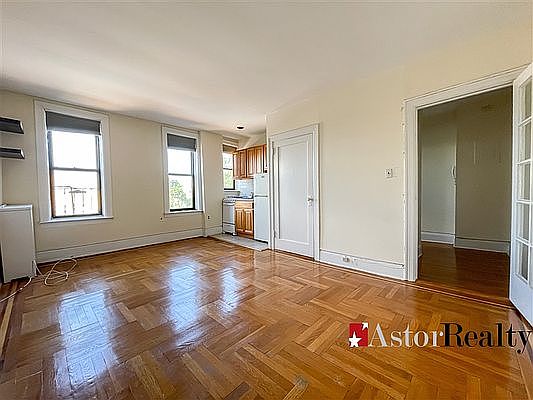 1st image of 3149 36th St APT 4C