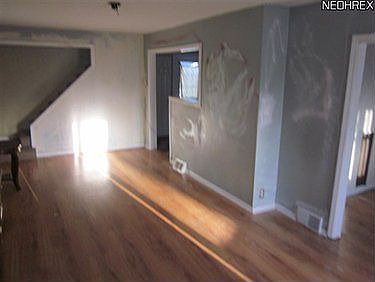 4th image of 3111 Lexington Ave