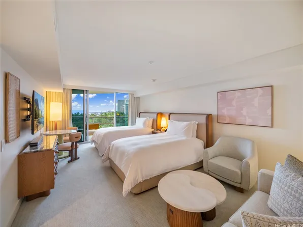 223 Saratoga Rd #1105, Honolulu, HI 96815