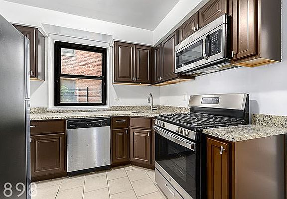 4th image of 34-15 Parsons Blvd #N3