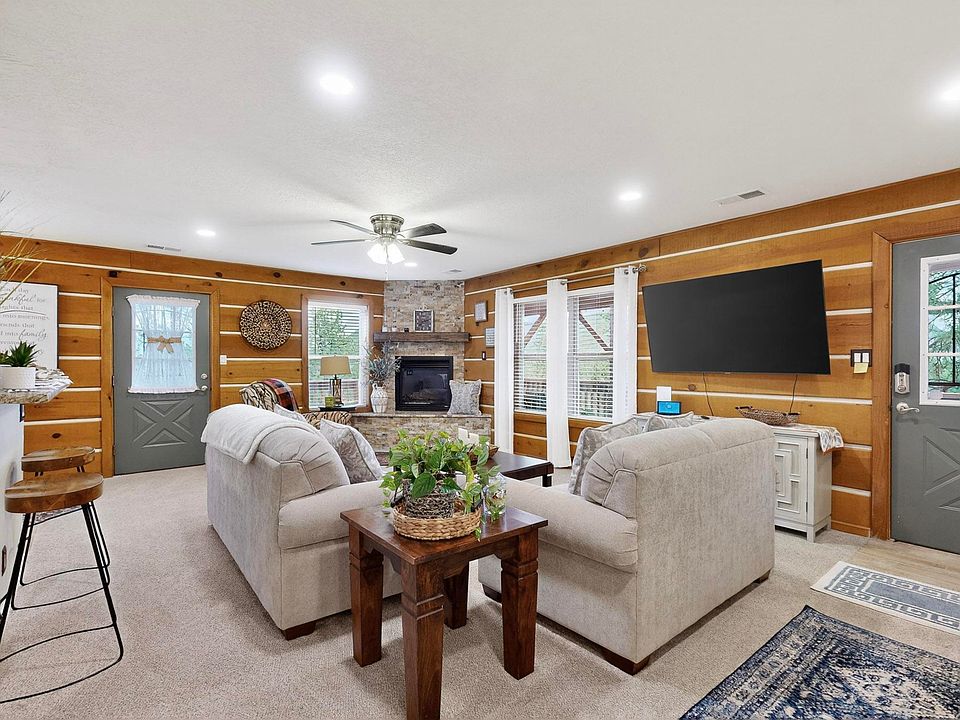 1st image of 1691 Ponderosa Dr