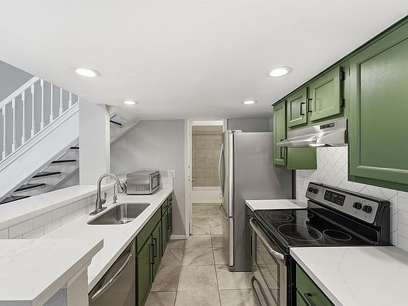 5th image of 2300 Old Spanish Trl APT 2111