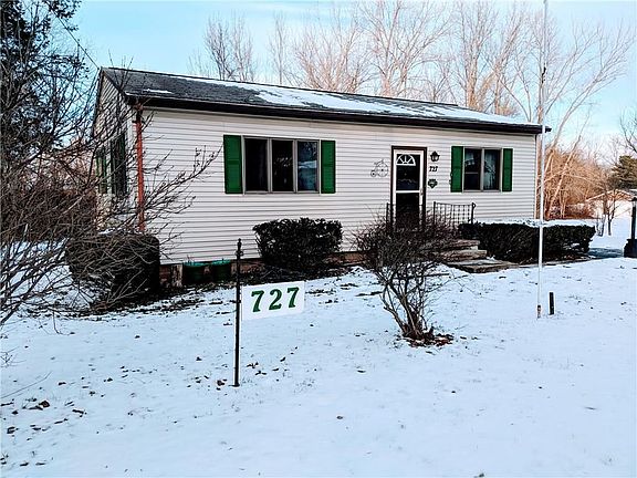 3rd image of 727 East Ave