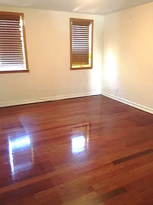 Sold by Dom Realty | media 25