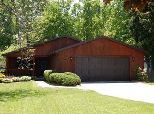 25949 Garfield Ave, Olmsted Falls, OH 44138