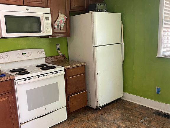 4th image of 12 Varick St #1