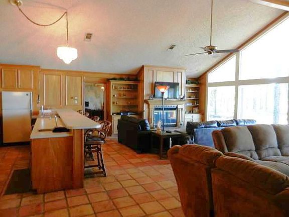 3rd image of 2132 Woodhue Dr