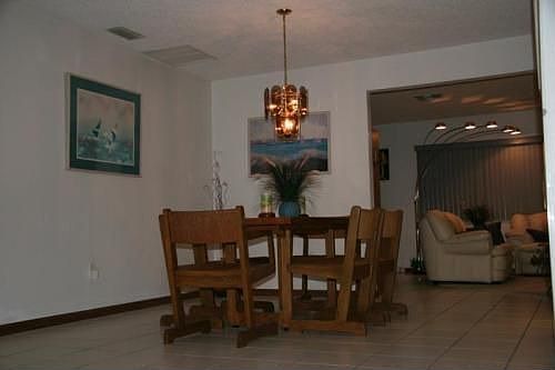 4th image of 1368 Rollinwood Ct