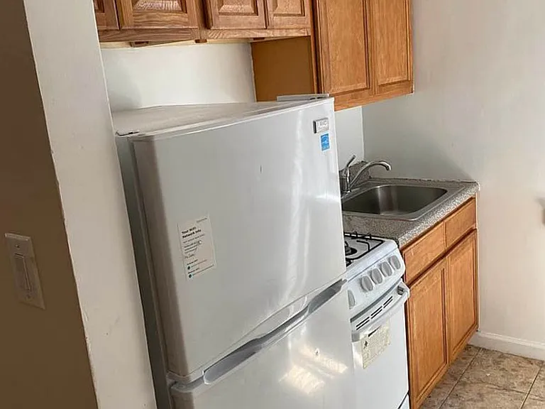65-16 223rd Pl #B — Photo 1