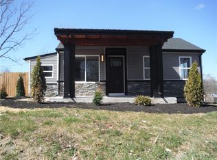 719 Old Mill Rd, Springfield, OH 45506