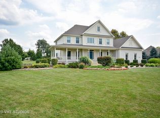 6N475 W Ridgewood Ln, St Charles, IL 60175