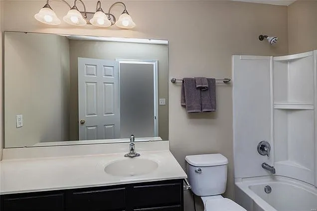 2115 Maple Glen Ct — Photo 11